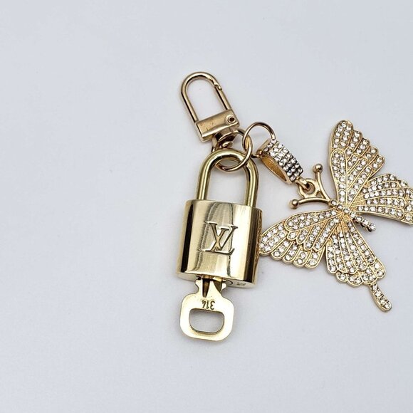 100% Auth Louis Vuitton Lock & Key with unbranded Bagcharm, Keycharm, Keychain - Picture 4 of 5